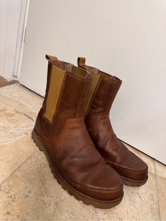 UGG Other - Men’s UGG Leather Chelsea Boots – Size 8
